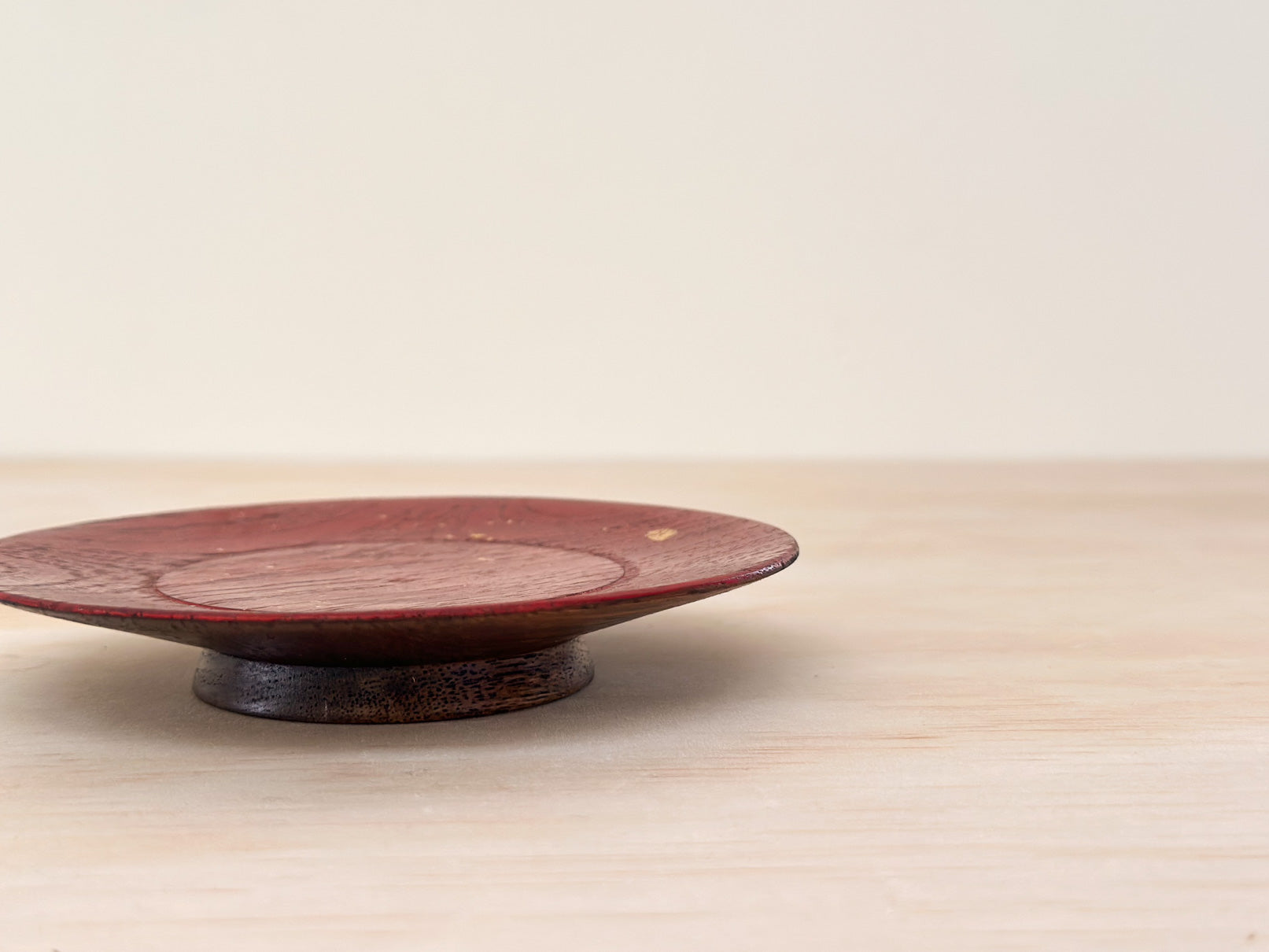 Crimson Starlight | 深红星光 | Handcrafted Wood Plate | Saucer, tea cups, teacups, coffee cup, mugs, tableware, drinkware, woodfired, handcrafted cup