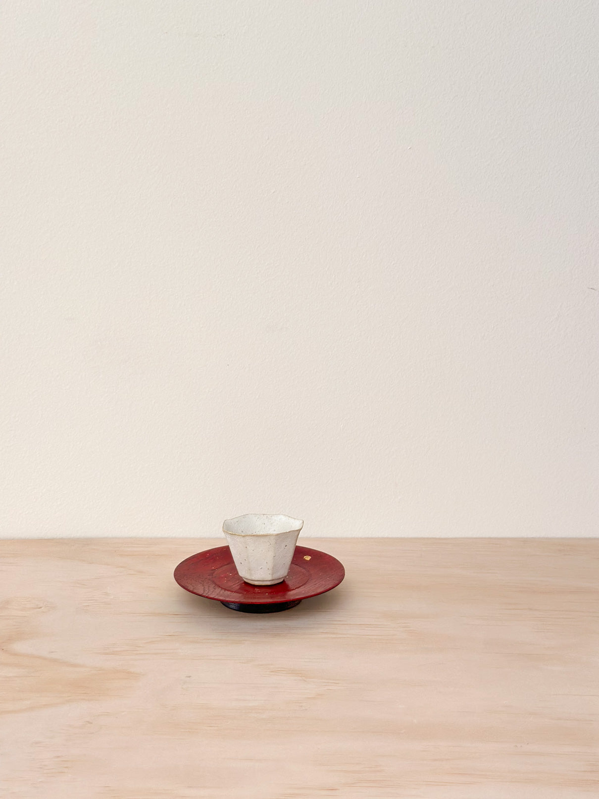 Crimson Starlight | 深红星光 | Handcrafted Wood Plate | Saucer, tea cups, teacups, coffee cup, mugs, tableware, drinkware, woodfired, handcrafted cup