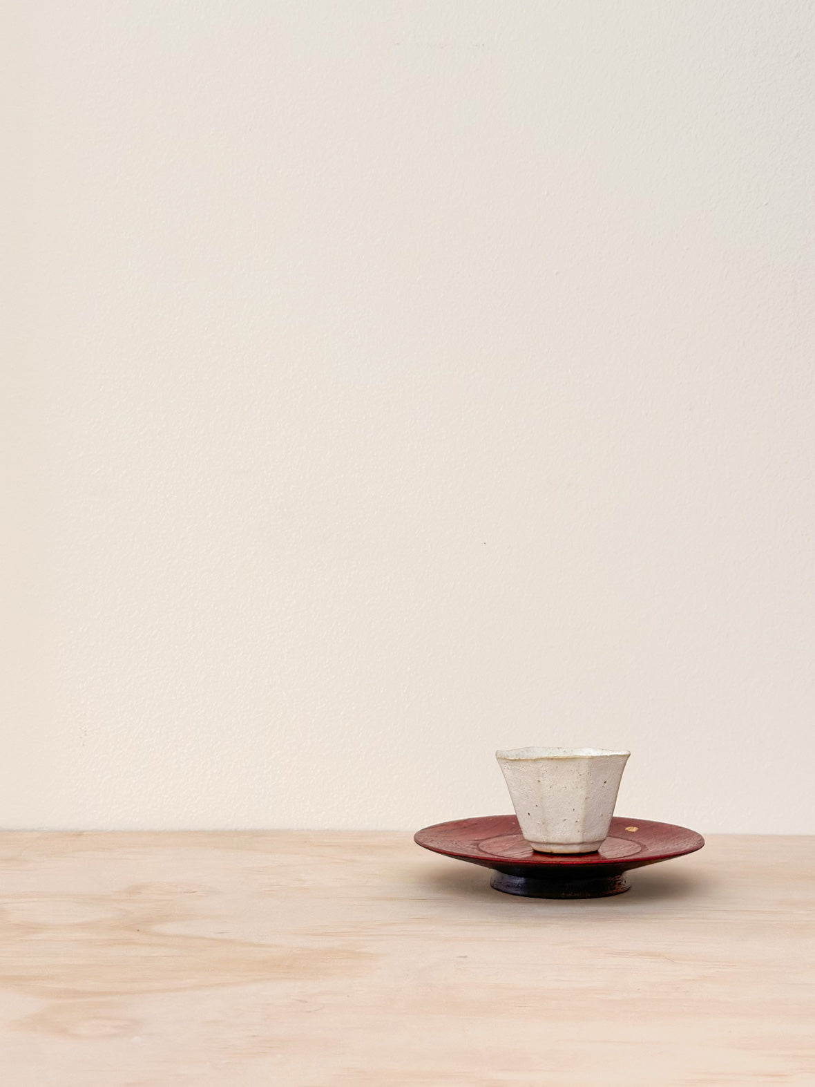 Crimson Starlight | 深红星光 | Handcrafted Wood Plate | Saucer, tea cups, teacups, coffee cup, mugs, tableware, drinkware, woodfired, handcrafted cup